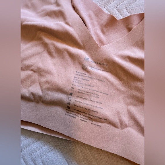 Honeylove V Neck Bra Rose Pink Size 1X 40C 40D Wireless EUC (Pads Missing) - Picture 8 of 8